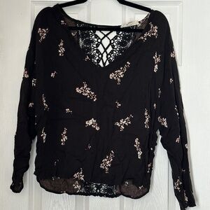 LOVESTITCH Blouse Top Open Back Crochet Size Medium Juniors Long Sleeve